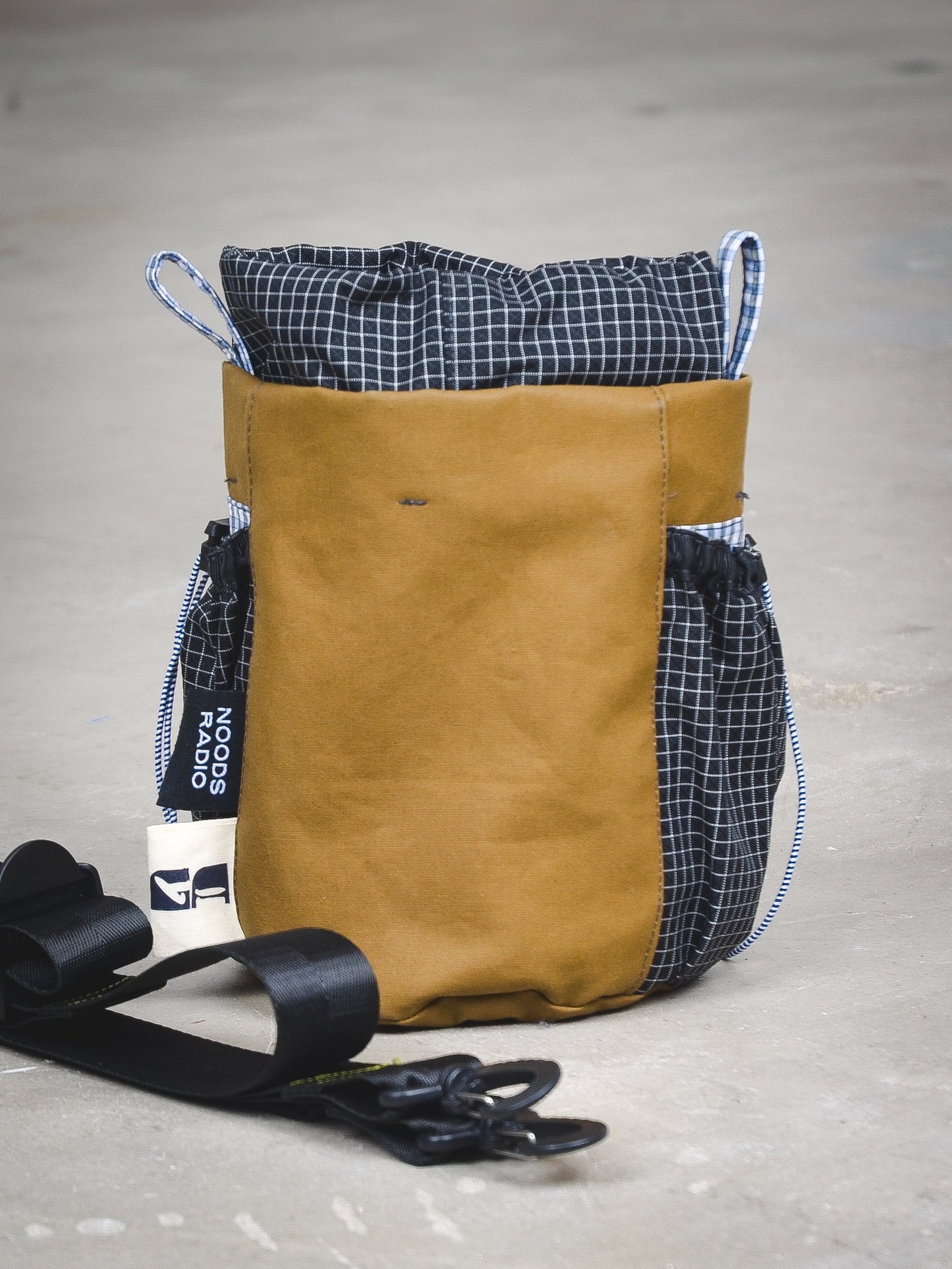 Dega Studio x Noods Radio: Pouch 04